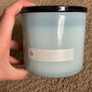 Bath and body works “iced blueberry biscotti” 3-wick candle